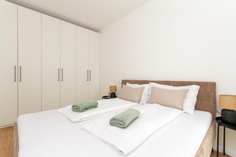 Urban Forest Apartment *